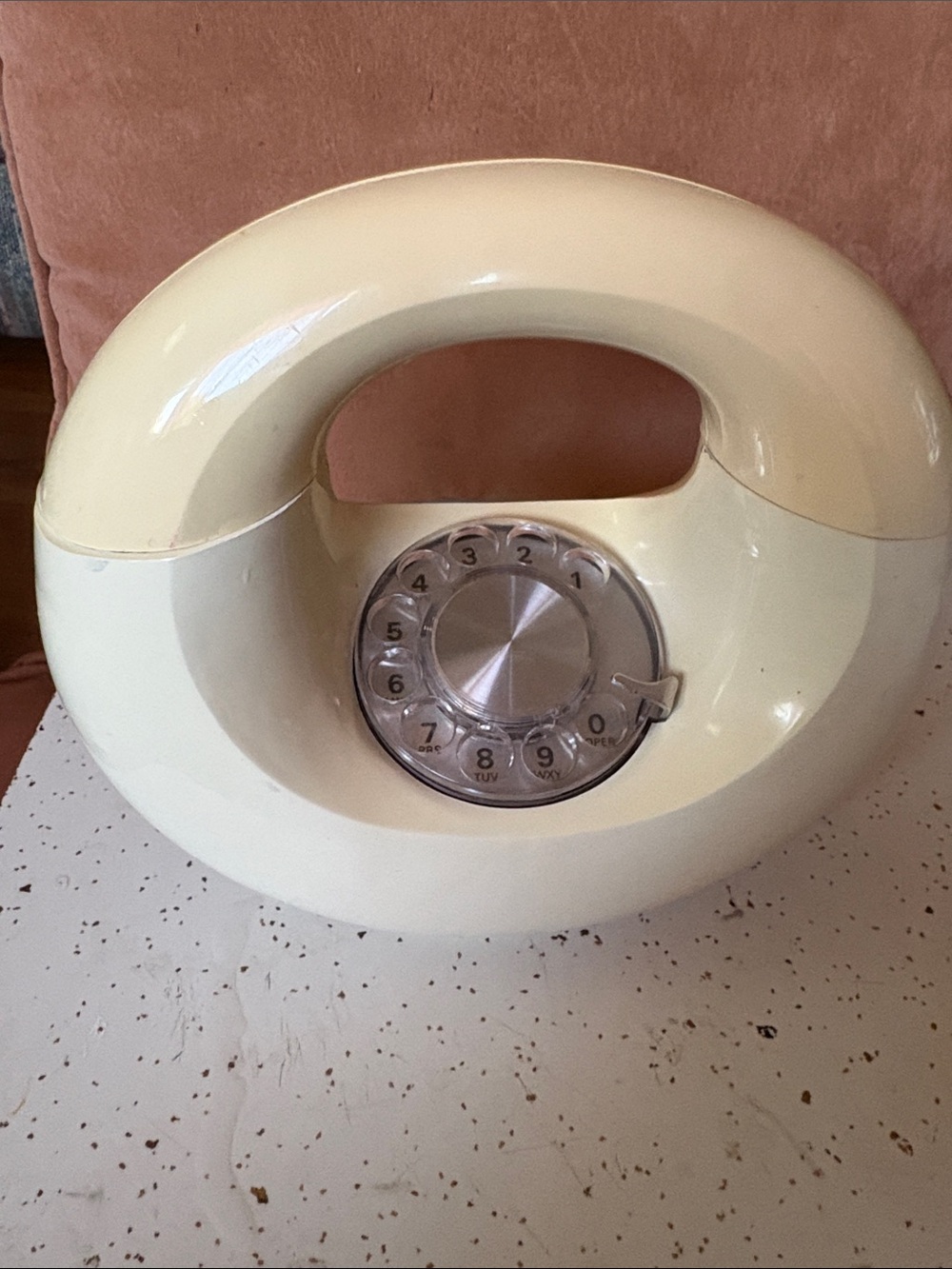 Retro Cream Rotary Dial Phone